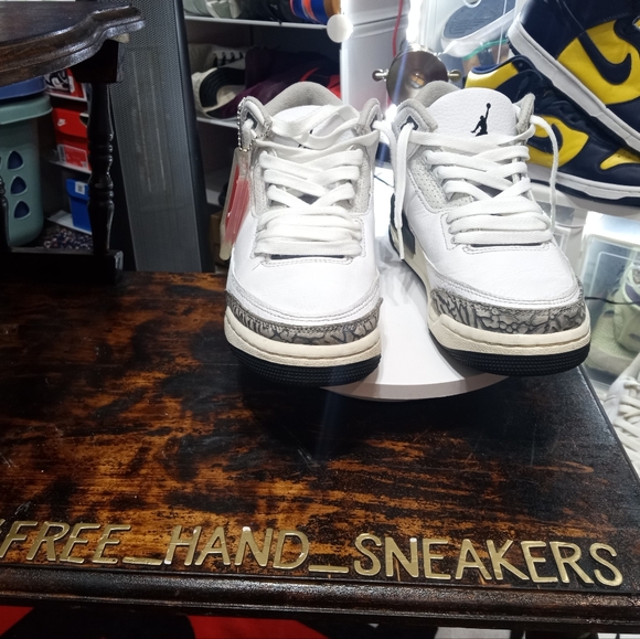 Nike Other - Nike air Jordan 3 retro GS hide n sneak